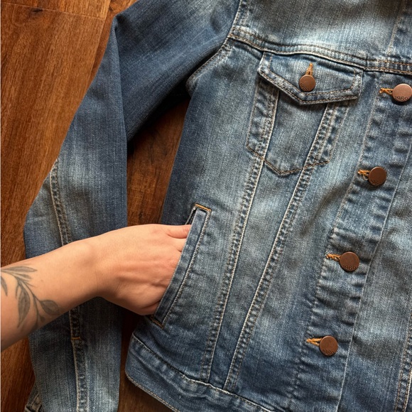 GAP Denim Jacket XS | Classic Blue Button-Up Jean Jacket Fitted Stretch Trucker - Picture 7 of 8